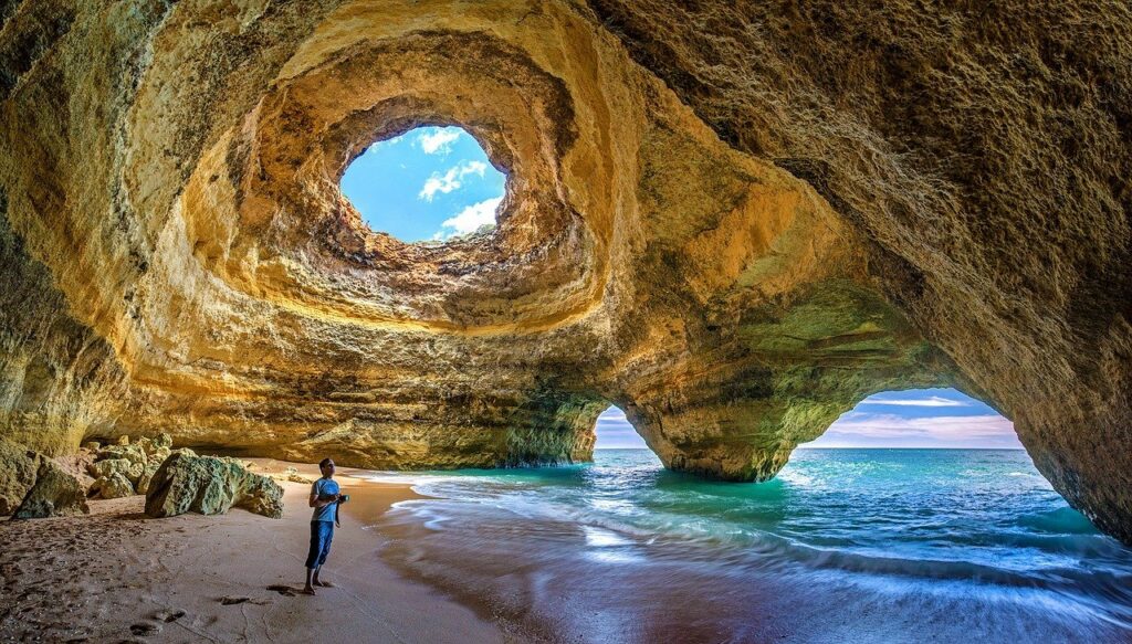 Portugal Urlaub Höhle Meer Reisen