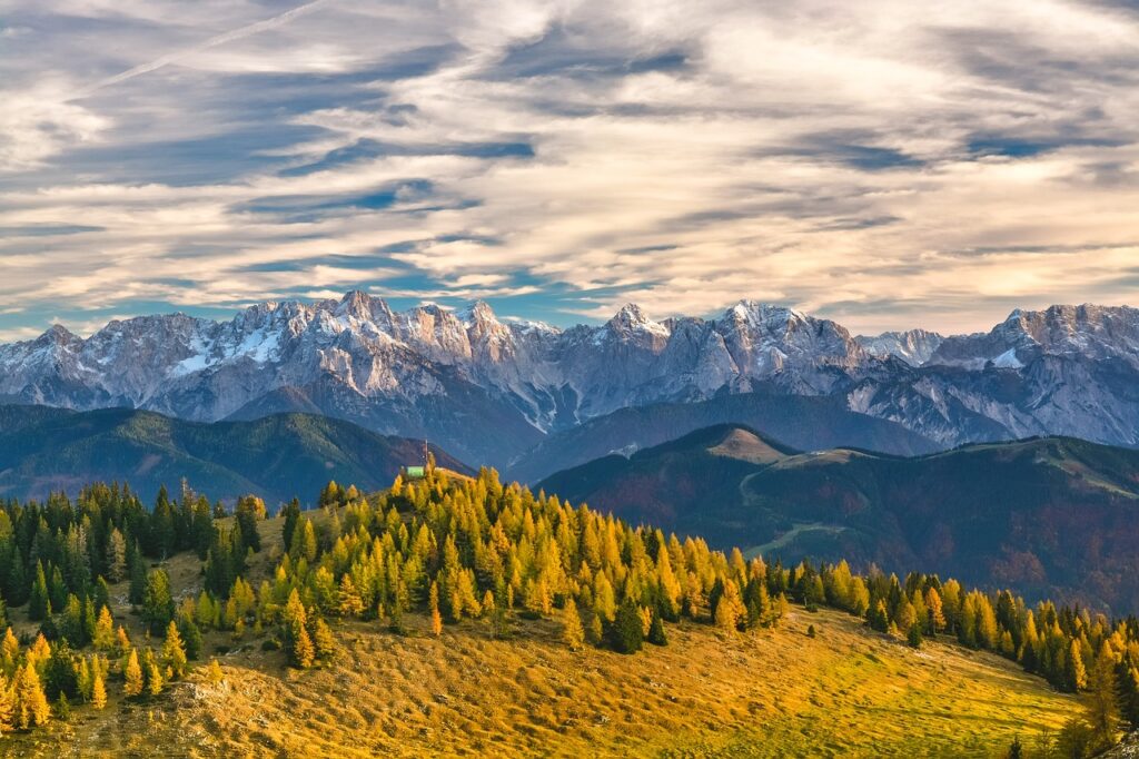 Berge Alpen schöne Landschaft Auswandern nach Österreich Vor- und Nachteile im Überblick!