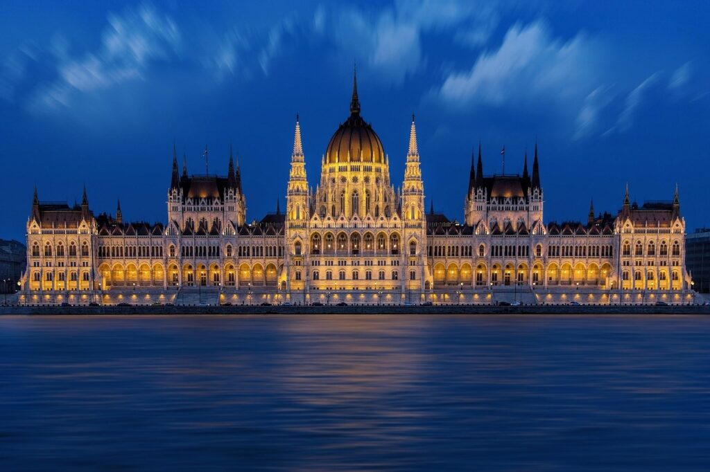 Ungarn Parlament Stadt Architektur Auswandern nach Ungarn - bloß nicht! Vor- und Nachteile